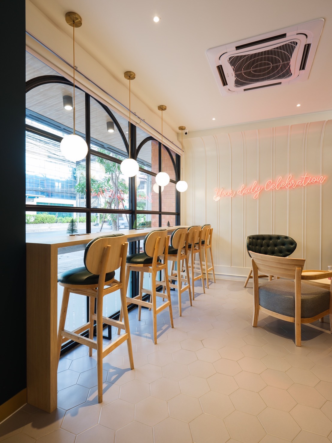 เซ้ง‼️ ร้านกาแฟ #ย่านทาวน์อินทาวน์ #ติดถนนศรีวรา @โครงการ The zone