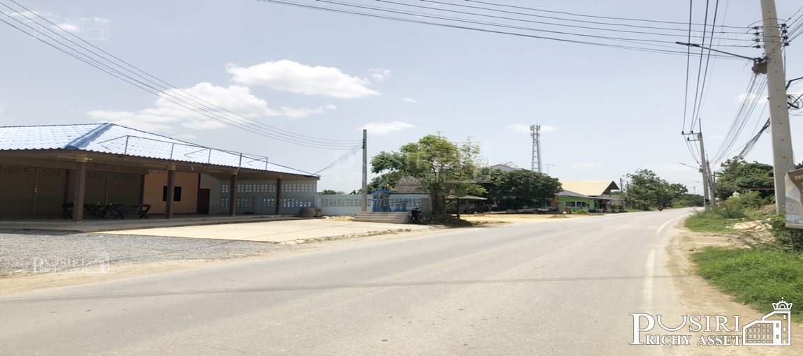 ที่ 2.5 ไร่ ย่านนครปฐม ถมพร้อมใช้ สร้างโกดัง โรงงานก็สวย ใกล้ถนนเพชรเกษม เข้าซอยวัดวังเย็น