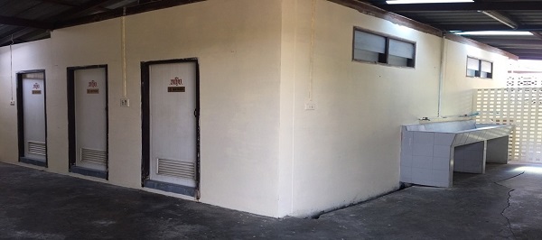 โรงงาน/โชว์รูม ให้เช่า ติดถนนใหญ่ ทำเลดี เป็นจุดเด่น เหมาะแก่การทำธุรกิจ ริมถนน สายแสงชูโต