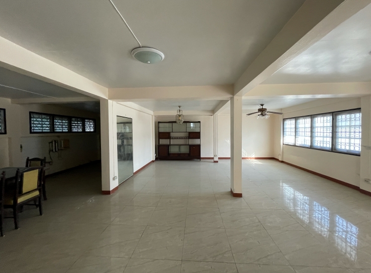 ขาย บ้านเดี่ยว 2 ชั้น  ทำเลสะดวกสบายทีสุด  ลาดพร้าว 63 เจ้าของขายเอง