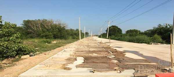 ขาย ที่ดิน 21 ไร่เศษ ติดถนน เส้นสหกรณ์ จัดสรรและวางแนวถนนได้ง่าย ขยายกว้างด้านหลังใกล้สถานที่สำคัญหลายแห่ง เพียงไร่ละ 1.5 ล้าน - KK3250S