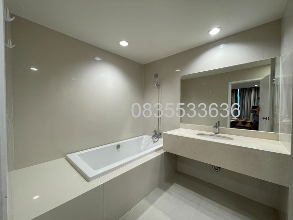เช่าคอนโด จามจุรี แสควร์ เรสซิเด้นท์ 2ห้องนอน 100 sqm. ชั้น9 ห้องมุม ติด ม.จุฬาฯ โทร 0835533636