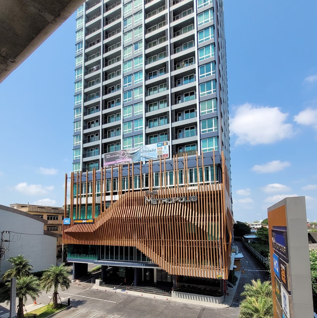 Office space for rent !! HQ Metropolis Samrong good location