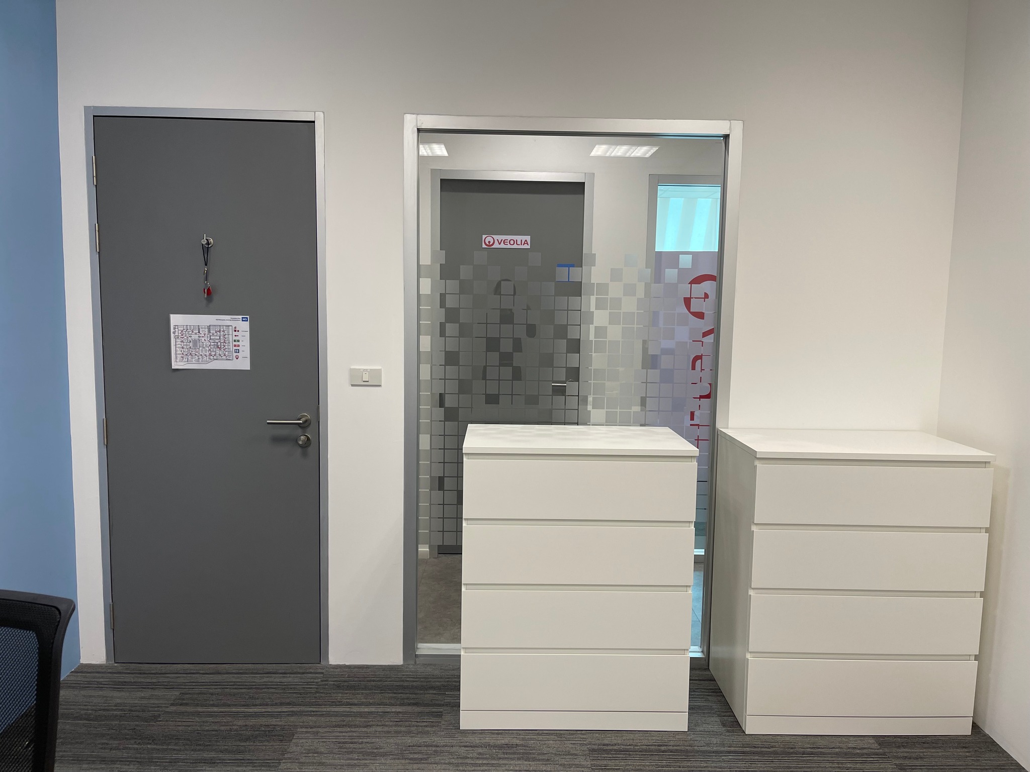 Office space for rent !! HQ Metropolis Samrong good location