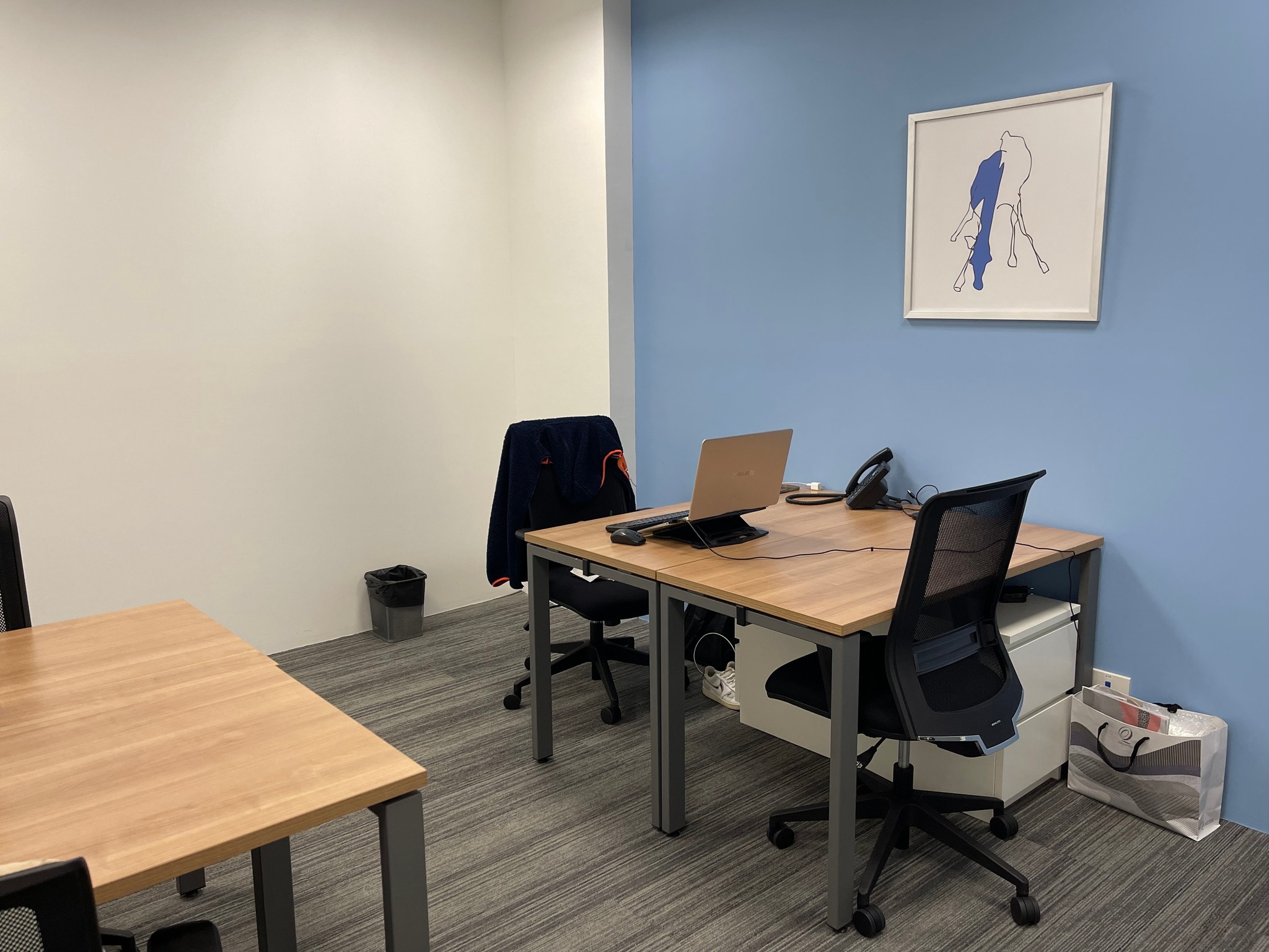 Office space for rent !! HQ Metropolis Samrong good location