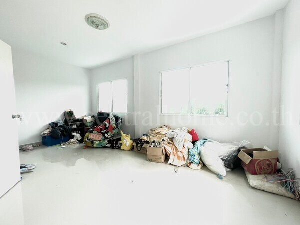  บ้านแฝด หมู่บ้าน เอซี เฮ้าส์ 3 ลำลูกกา คลอง 4