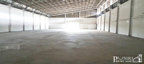 ให้เช่า โรงงาน ขนาด 1,000 ตร.ม. ประกอบธุรกิจได้ทุกประเภท บนพื้นที่สีม่วง รถบรรทุก เข้าออก สะดวก  ใกล้ถนนเศรษฐกิจ เพียง 800 เมตร - KK1997R