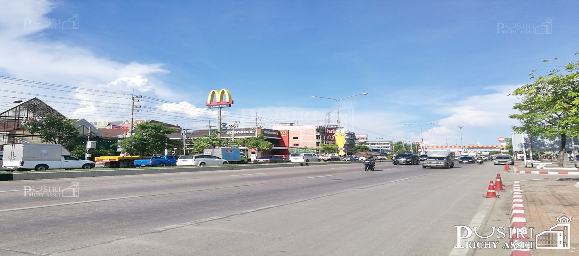 โรงงาน 700-5,920 ตร.ม. พื้นที่สีม่วง รถเทรลเลอร์เข้า-ออกสะดวก ปลอดภัยด้วยรปภ.คอยดูแล 24 ชั่วโมง เพชรเกษม 122