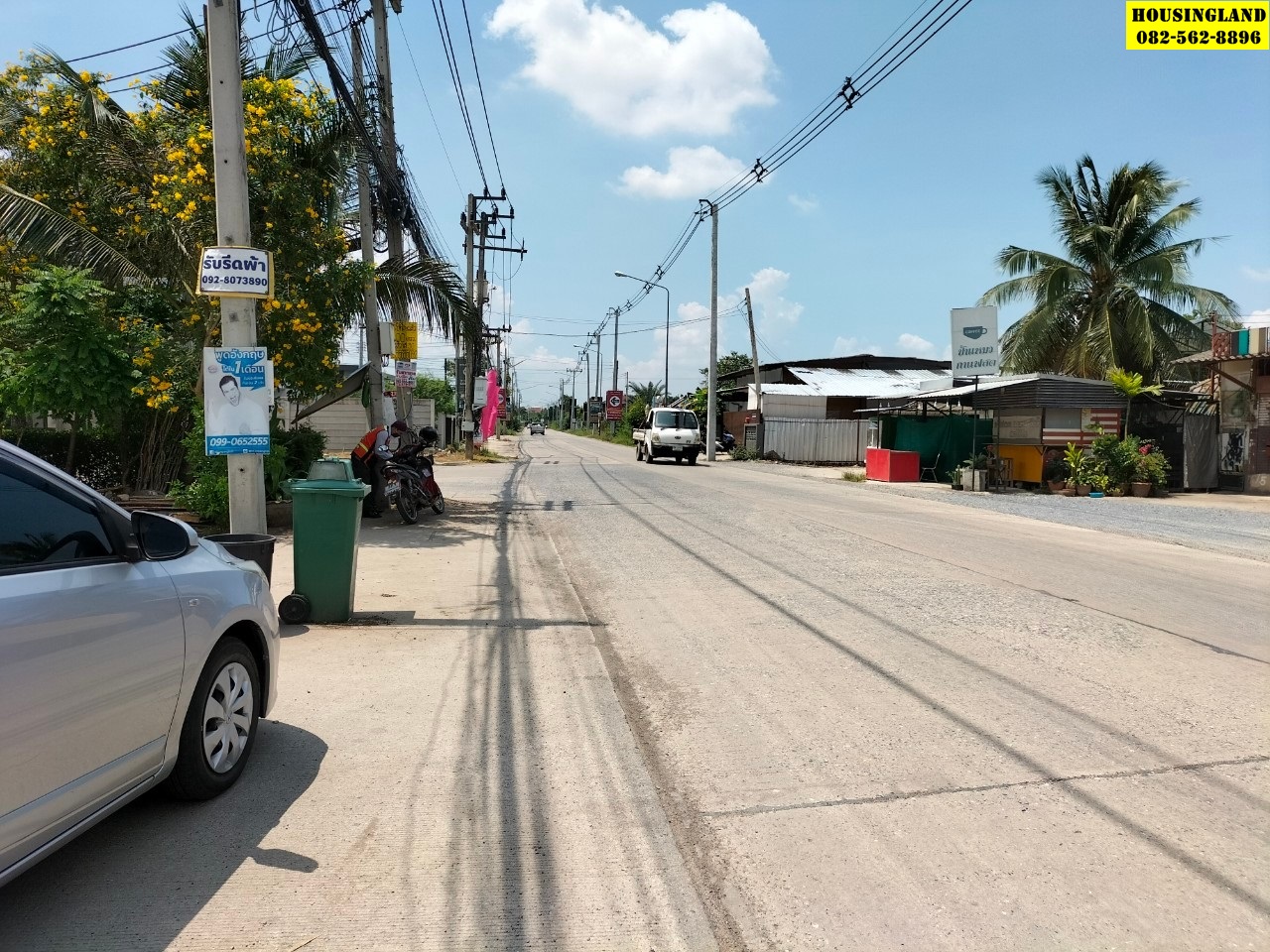 ขายทาวน์โฮม 3 ชั้น หมู่บ้านเดอะคัลเลอร์  ถนนคลอง 4 ลาดสวาย  -ตำบลลาดสวาย อำเภอลำลูกกา จังหวัดปทุมธานี
