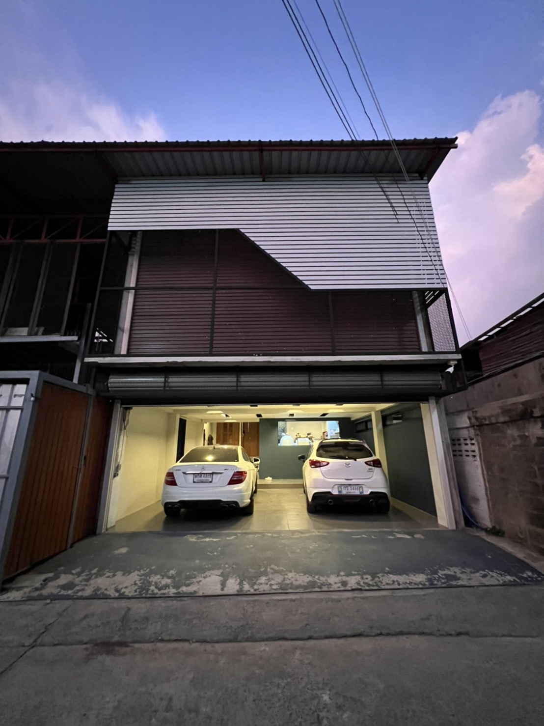ขายบ้านใจกลางเมือง จังหวัดนครสวรรค์ Modern   พร้อมหิ้วกระเป๋าเข้าอยู่ได้เลย