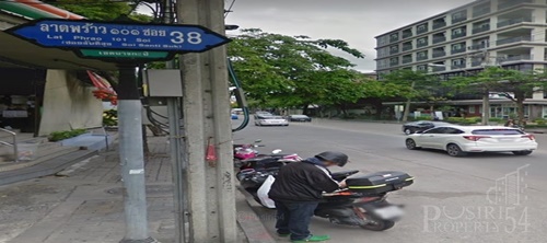 ขายที่ถมแล้ว ขนาด 371 ตร.ว. เหมาะ สร้างคอนโด หอพัก บ้าน สำนักงาน แวดล้อมด้วยสิ่งอำนวยความสะดวกครบครัน เข้าซอยลาดพร้าว 101 เพียง 600 ม. เท่านั้น - KK3164S