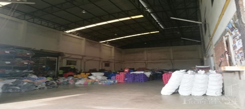 โรงงานตั้งอยู่บนเนื้อที่ ขนาด 5 ไร่ หันหน้าทางทิศตะวันออก ประตูด้านหน้ากว้าง 7 เมตร สูง 2.5 เมตร สะดวกต่อการขนส่งสินค้าเข้าออก ตัวโรงงานแบ่งออกเป็น 3 หลัง