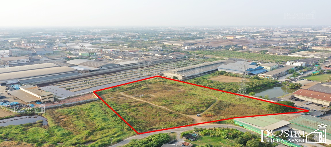 ที่สวย 11 ไร่เศษ ที่สีม่วง 100% ถมพร้อมใช้อีกด้วยเดินทางสะดวกด้วยซอย.วปอ11 ใกล้ถ.เศรษฐกิจ