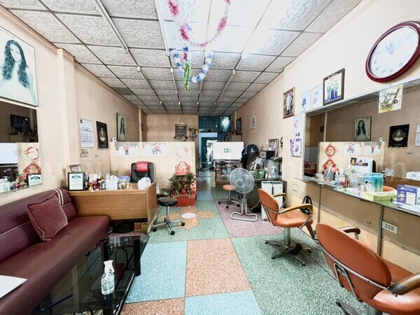  อาคารพาณิชย์  ถนน เทอดไท 49 ( วัดนาคปรก )