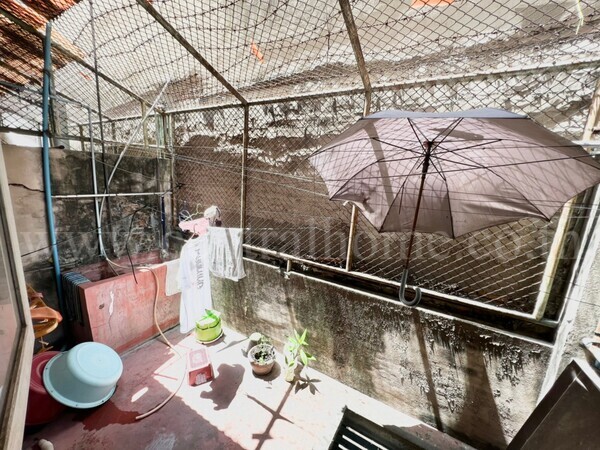  อาคารพาณิชย์  ถนน เทอดไท 49 ( วัดนาคปรก )