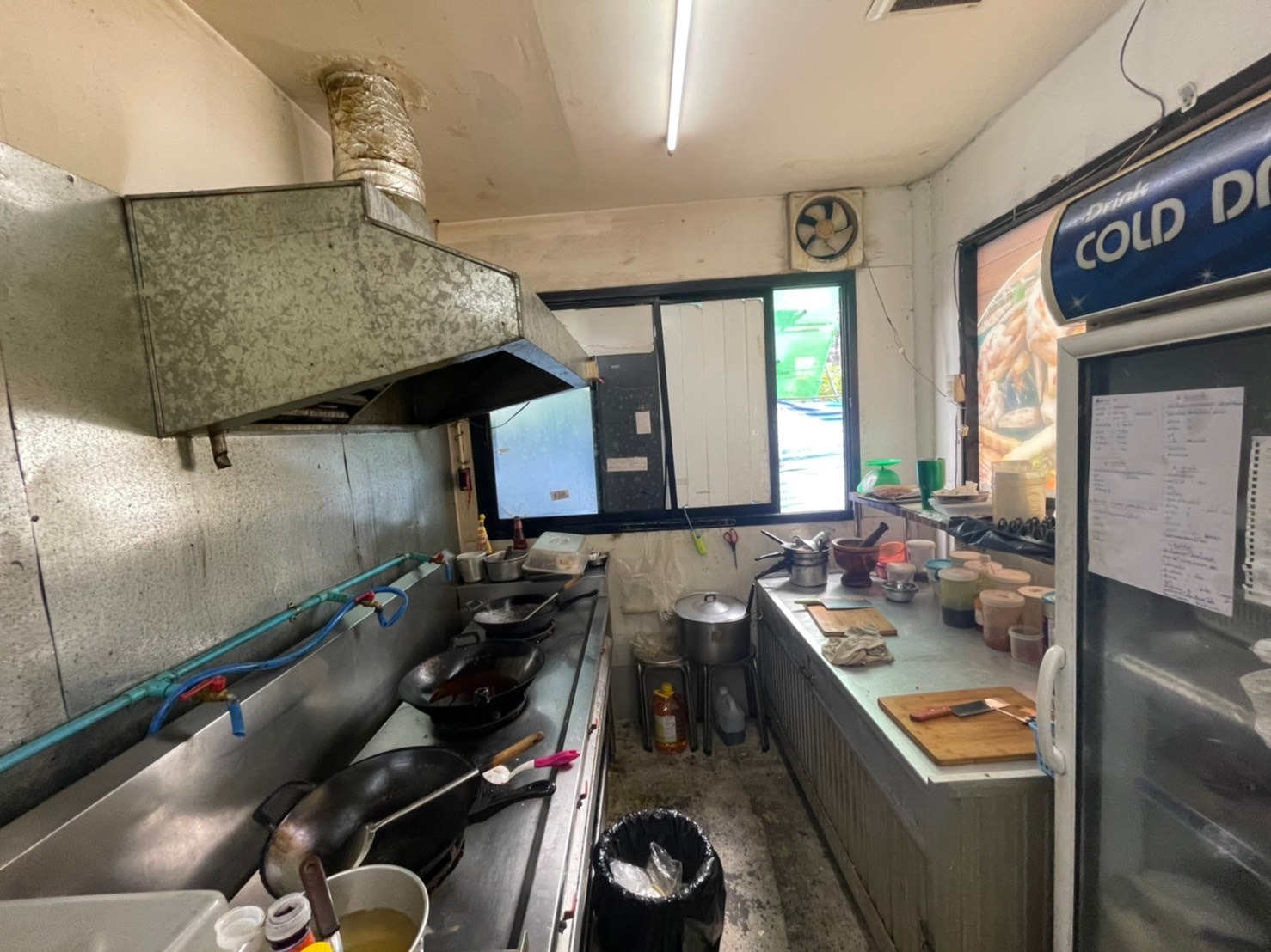 เซ้งด่วน ร้านอาหารอีสาน-ยำ-ตามสั่ง  #มีคาเฟ่ในตัว  #ติดBTSศรีนครินทร์38