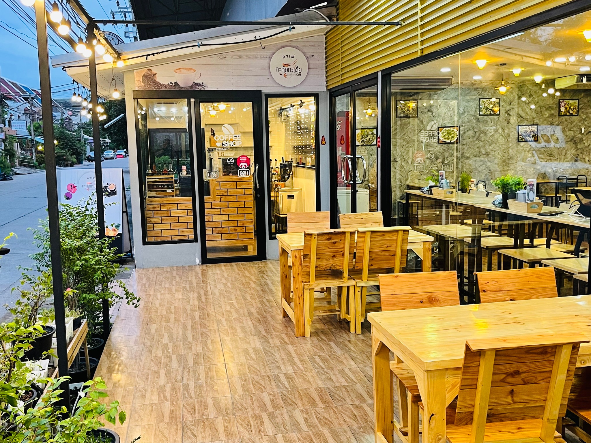 เซ้งด่วน ร้านอาหารอีสาน-ยำ-ตามสั่ง  #มีคาเฟ่ในตัว  #ติดBTSศรีนครินทร์38