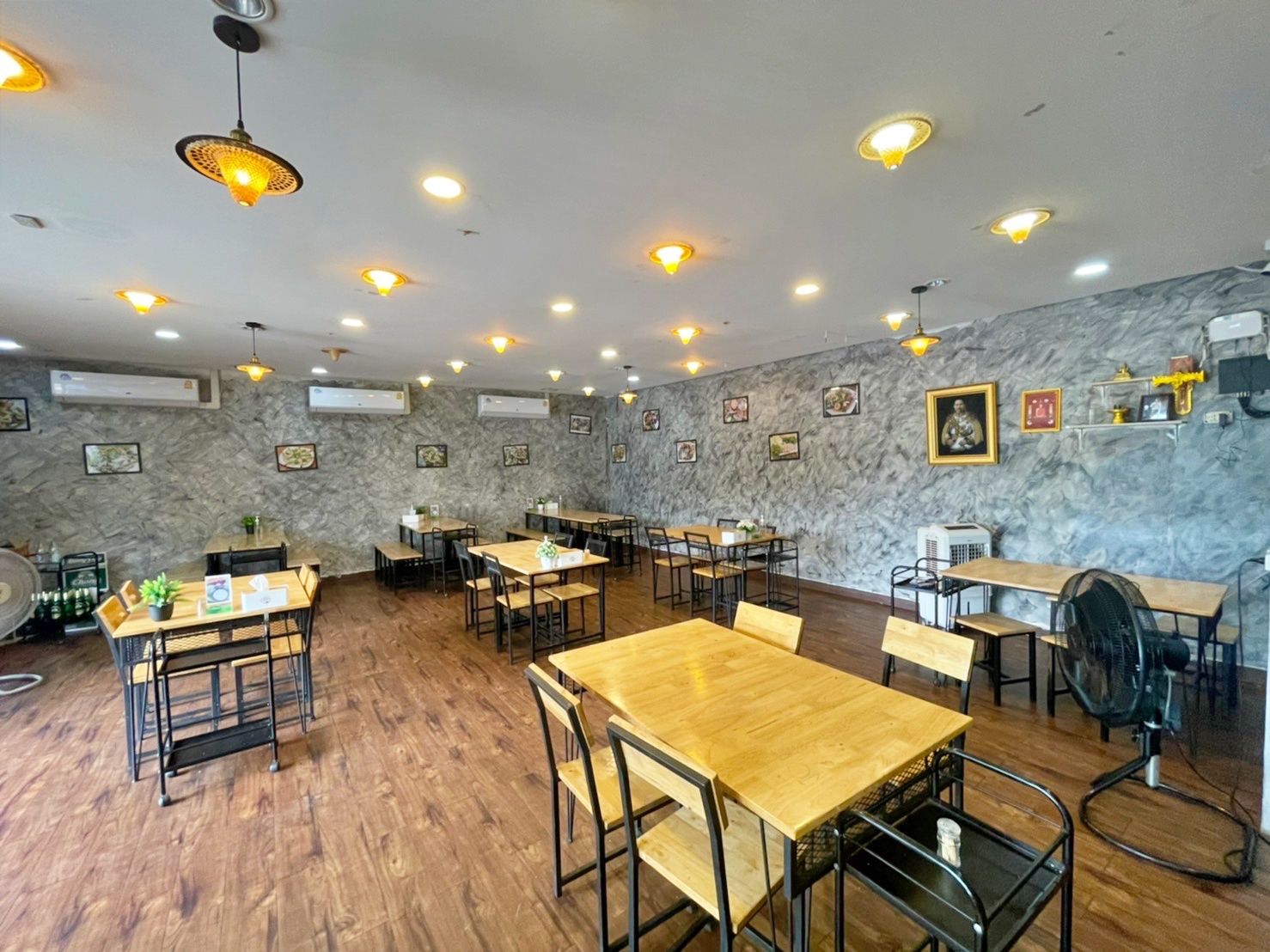 เซ้งด่วน ร้านอาหารอีสาน-ยำ-ตามสั่ง  #มีคาเฟ่ในตัว  #ติดBTSศรีนครินทร์38