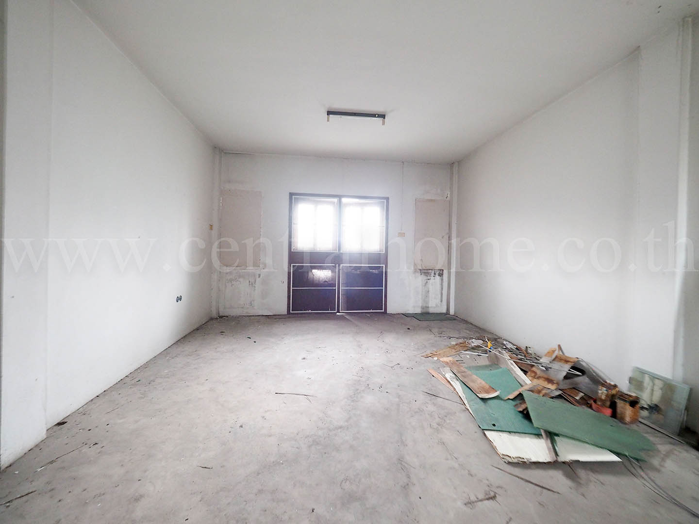 อาคารพาณิชย์ 4.5 ชั้น ซ.กรุงเทพนนท์8