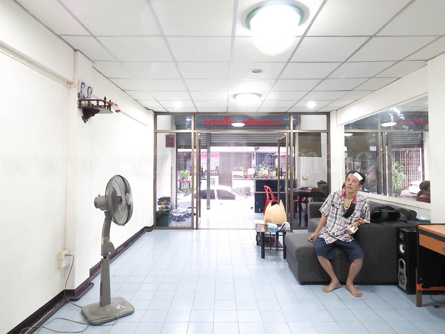 อาคารพาณิชย์ 4.5 ชั้น ซ.กรุงเทพนนท์8