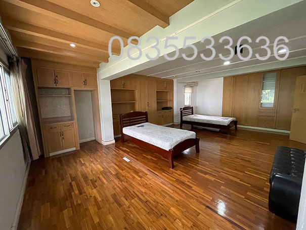 ขายหรือให้เช่าตึกแถว อาคารพาณิชย์4ชั้น หลังมุม ติดถนนใหญ่พระราม9 จอดรถได้เยอะ เดินทางสะดวกมาก โทร. 0835533636