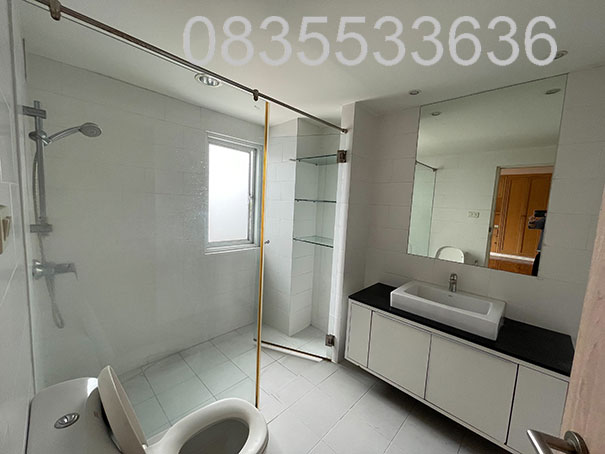 ขายหรือให้เช่าตึกแถว อาคารพาณิชย์4ชั้น หลังมุม ติดถนนใหญ่พระราม9 จอดรถได้เยอะ เดินทางสะดวกมาก โทร. 0835533636