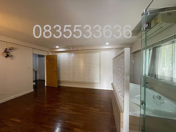 ขายหรือให้เช่าตึกแถว อาคารพาณิชย์4ชั้น หลังมุม ติดถนนใหญ่พระราม9 จอดรถได้เยอะ เดินทางสะดวกมาก โทร. 0835533636