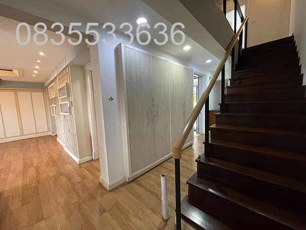 ขายหรือให้เช่าตึกแถว อาคารพาณิชย์4ชั้น หลังมุม ติดถนนใหญ่พระราม9 จอดรถได้เยอะ เดินทางสะดวกมาก โทร. 0835533636