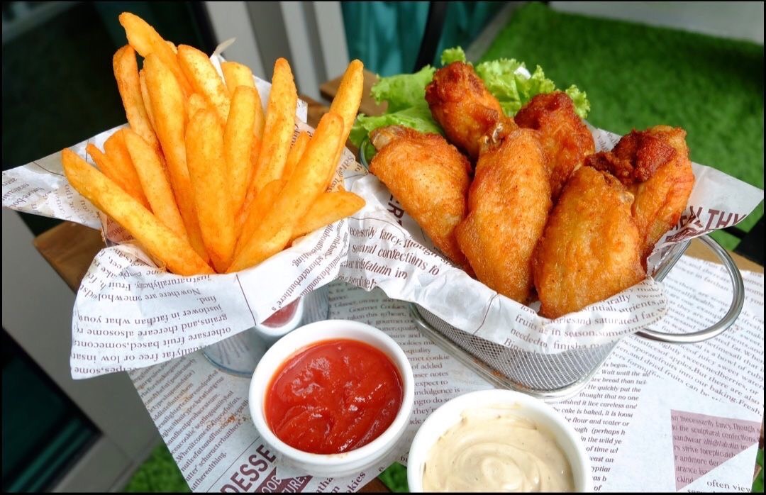 เซ้ง! ร้าน House of Wings  #ลานเบียร์ #ใกล้BTSพระโขนง @W district 