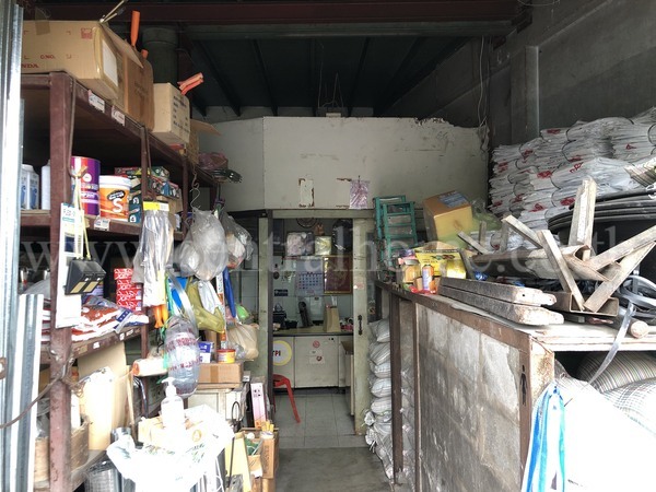 อาคารพาณิชย์ 2 คูหา ใกล้ โบ๊เบ๊ ถนน กรุงเกษม