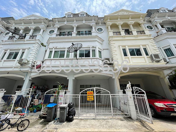 ขายทาวน์เฮ้าส์ 3ชั้น เดอะ ยูโรเปี้ยน The European ถ. ลาดกระบัง24/1 มี 3ห้องนอน 3ห้องน้ำ 1ห้องครัว โทร. 0835533636