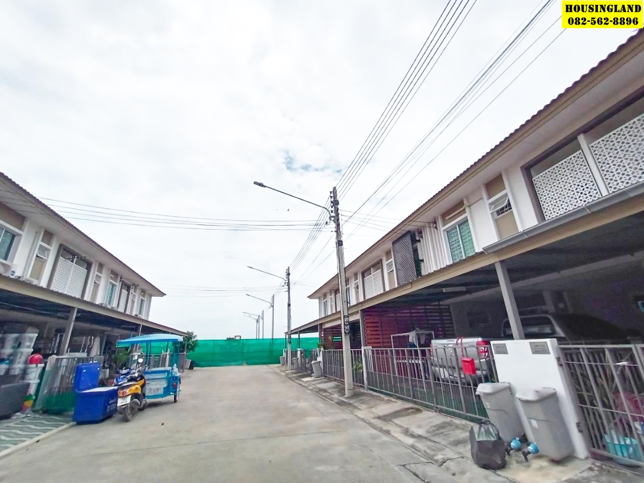 ขายบ้าน 2 ชั้น หมู่บ้านไอลีฟทาวน์  ราชพฤกษ์-กาญจนาฯ ซอย วัดท่าเกรียน  ตำบลคลองพระอุดม อำเภอลาดหลุมแก้ว จังหวัดปทุมธานี 
