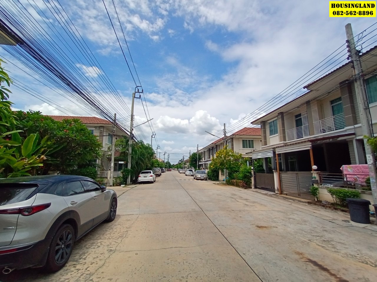 ขายทาวน์เฮ้าส์ 2 ชั้น หมู่บ้านรื่นฤดี 6 รามอินทรา-ซาฟารี  ถ.เลียบคลองสอง แขวงบางชัน เขตคลองสามวา กรุงเทพมหานคร 