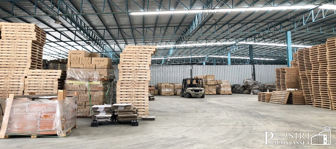 ให้เช่า โกดังสภาพใหม่ 1,640 ตร.ม. ใช้รถเทรลเลอร์ได้สบาย กับราคาพิเศษ 75 บาท/ตร.ม. พร้อมเข้าอยู่มกราคม 65