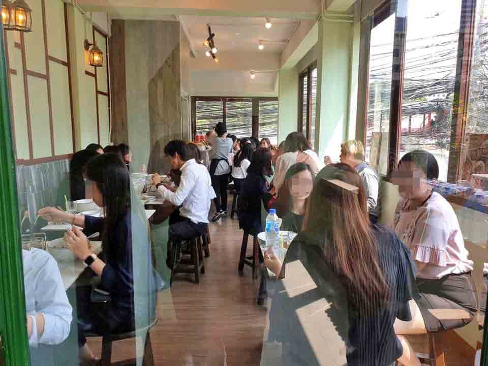 เซ้ง ! ร้านอาหาร #ในซอยสีลม3 เพียง 900,000 บาท เท่านั้น