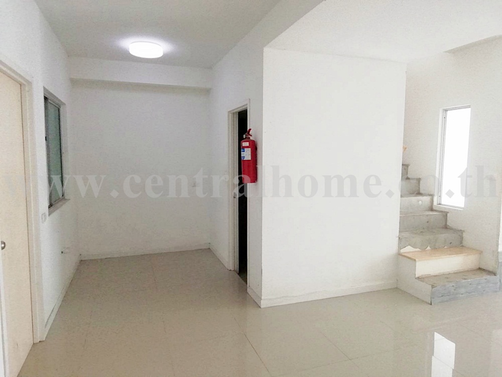 ทาวน์โฮม หมู่บ้าน พฤกษา 38/3 ไทรน้อย นนทบุรี