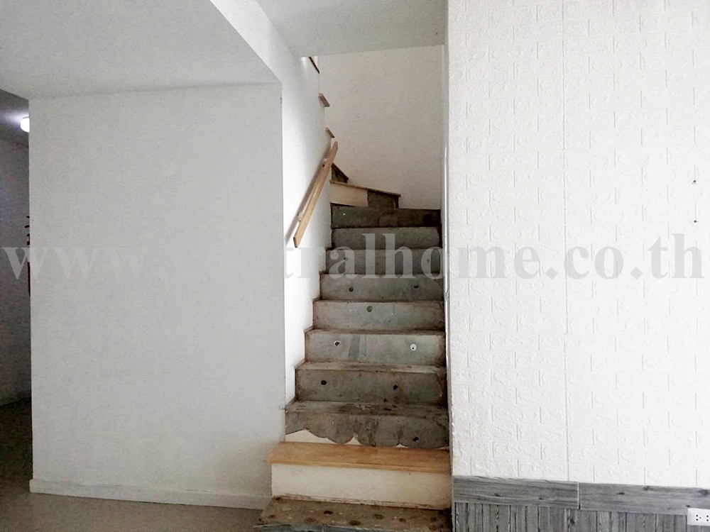 ทาวน์โฮม หมู่บ้าน พฤกษา 38/3 ไทรน้อย นนทบุรี