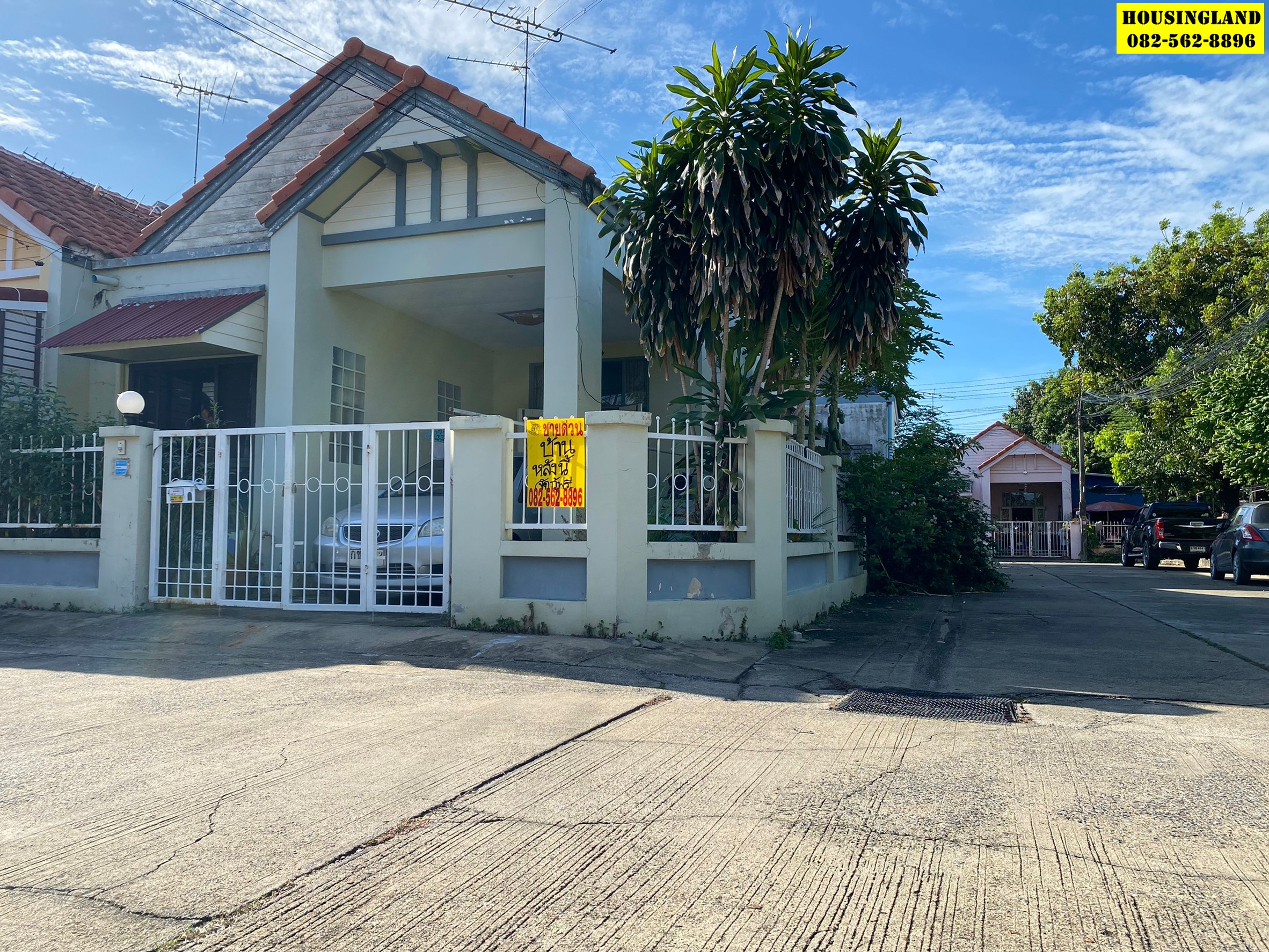 ขายบ้านชั้นเดี่ยว หมู่บ้านวรารักษ์  ตำบลคลองสาม อำเภอคลองหลวง จังหวัดปทุมธานี  