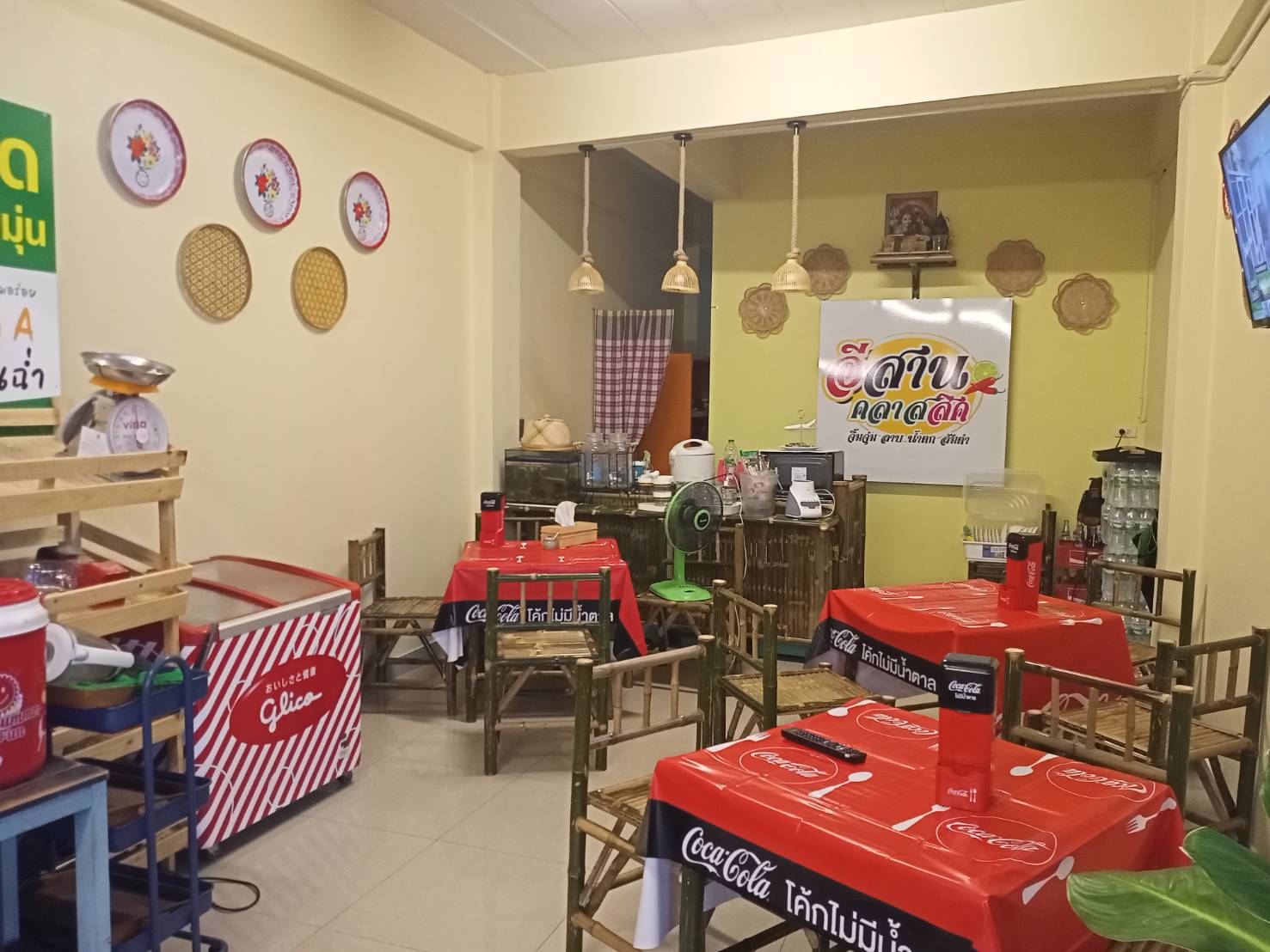 เซ้ง ร้านอาหารและเครื่องดื่ม ใจกลางย่านธุรกิจศรีราชา ไร่กล้วย