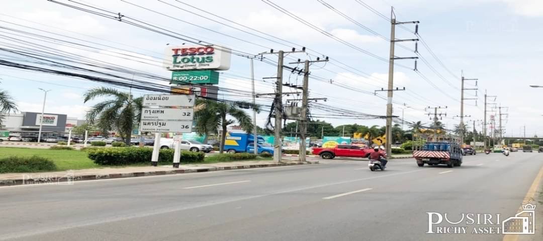 โกดังติดถนนใหญ่ในราคาถนนซอย พร้อมสำนักงาน บ้านพักคนงาน 1 ไร่เศษ 