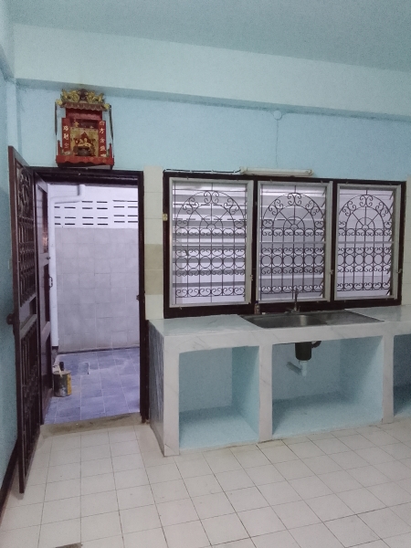 ขาย ทาวน์เฮาส์ 2 ชั้น ซอย ลาดปลาเค้า 42  เข้าซอยเพียง 20 เมตร เดินทาวสะดวก 
