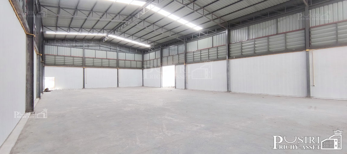 โรงงานโมเดิร์น ขนาดกระทัดรัด 227 ตารางวา ราคาพิเศษ เพียง 9.9 ล้าน พร้อมออฟฟิต 2 ชั้น พื้นที่ 554 ตร.ม. มี 2 หลัง ใกล้ ถ. เศรษฐกิจ 1