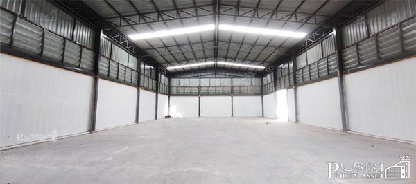 ขายโรงงานโมเดิร์น ขนาดกระทัดรัด 227 ตารางวา ราคาพิเศษ เพียง 9.9 ล้าน พร้อมออฟฟิต 2ชั้น พื้นที่ 554 ตร.ม. มี 2หลัง ใกล้ ถ.เศรษฐกิจ 1 - KK4938S