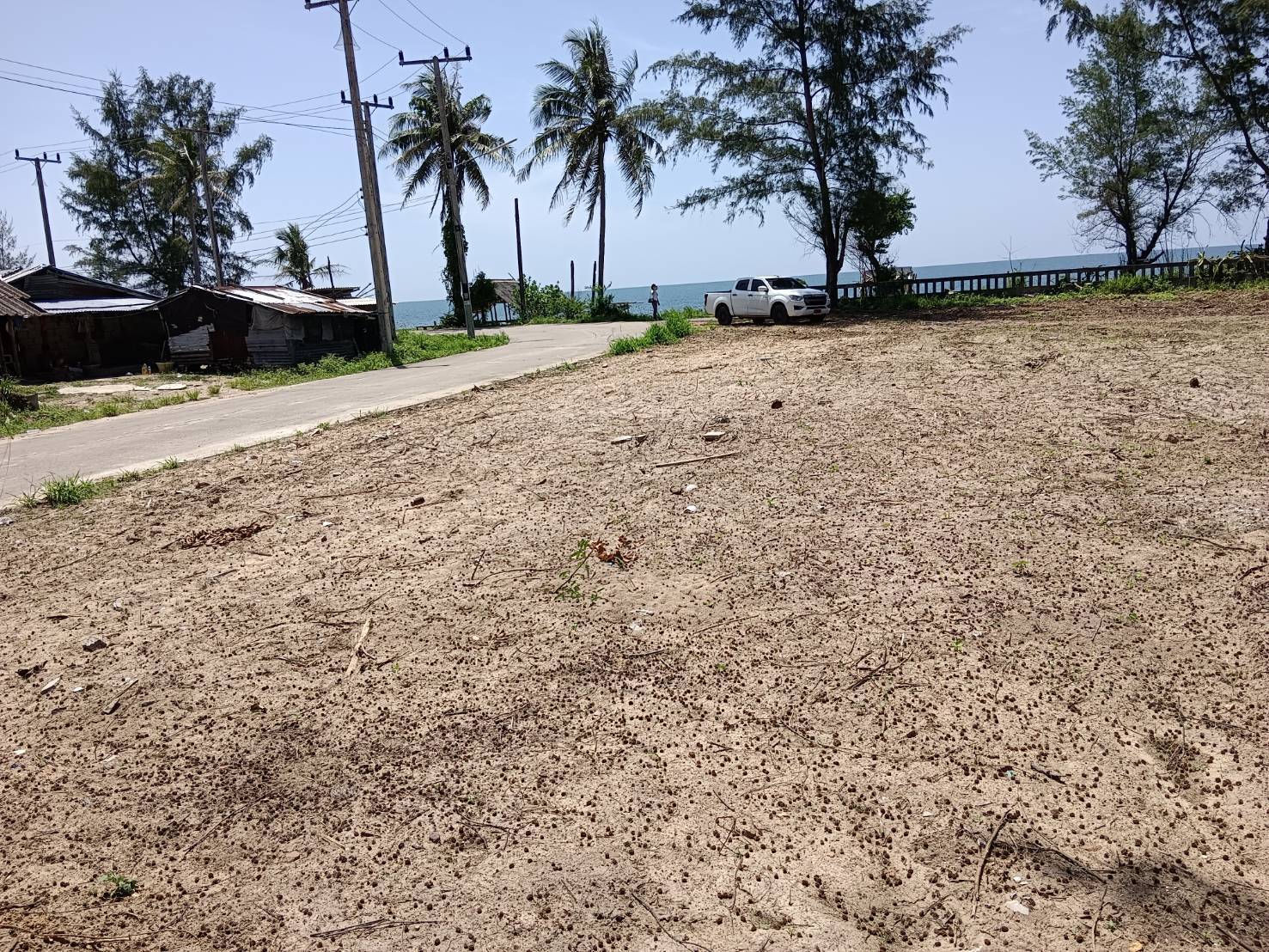 ขายด่วน ที่ดิน ติดทะเล เดินลงหาดได้เลย ตำบลธงชัย ประจวบคีรีขันธ์ 