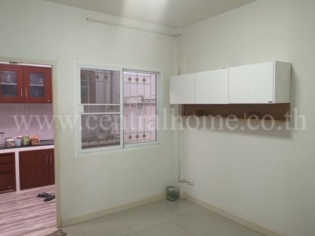 ทาวน์โฮม 2 ชั้น  หมู่บ้าน ทรัพย์รุ่งเรือง ซิตี้ บางปู