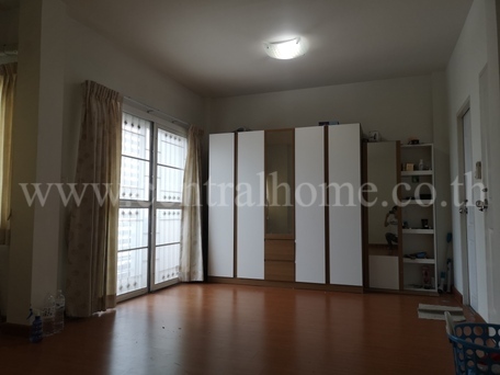 ทาวน์โฮม 2 ชั้น  หมู่บ้าน ทรัพย์รุ่งเรือง ซิตี้ บางปู