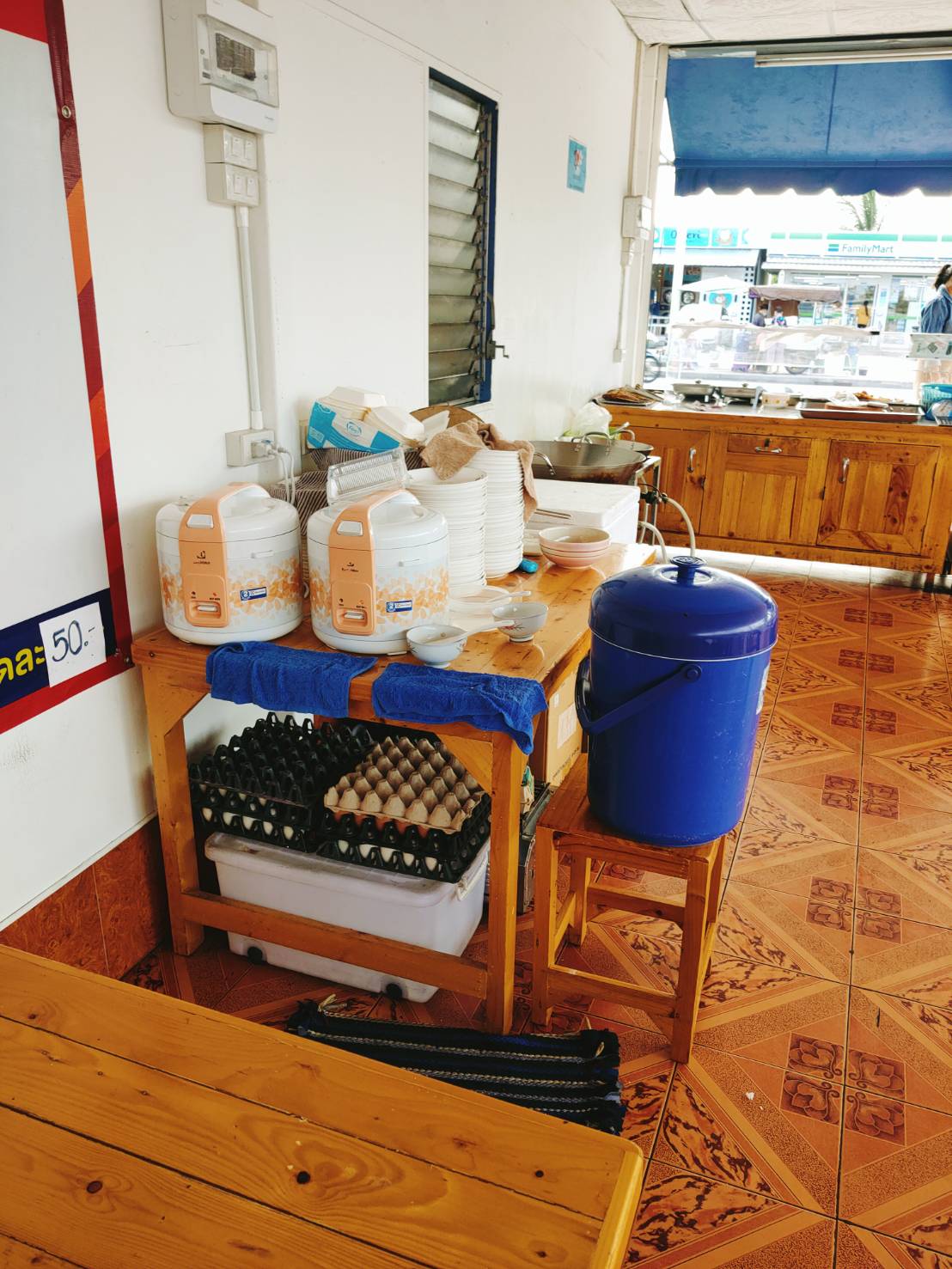 เซ้งกิจการ ร้านข้าวหมูทอดฮ่องเต้ ติดถนน บางบอน5