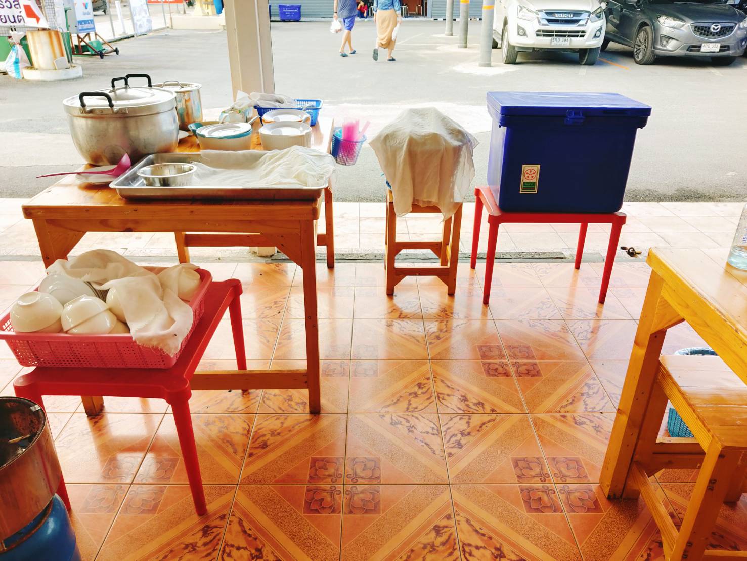 เซ้งกิจการ ร้านข้าวหมูทอดฮ่องเต้ ติดถนน บางบอน5
