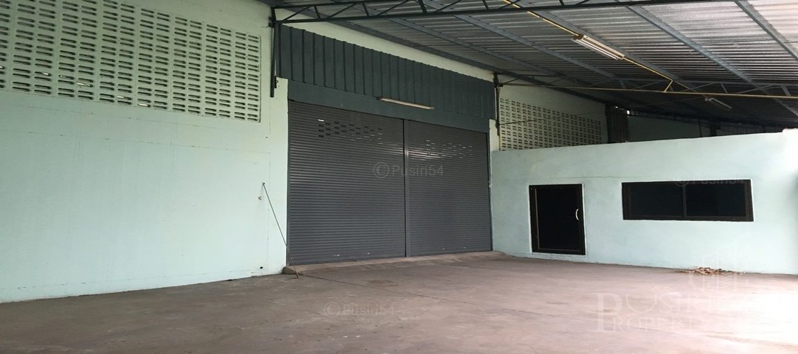 ขาย / ให้เช่า 300 ตารางเมตร เดินทางสะดวก ใกล้ถนนหลัก เส้นเพชรเกษม เพียง 300 เมตร อ้อมน้อย - KK2839S