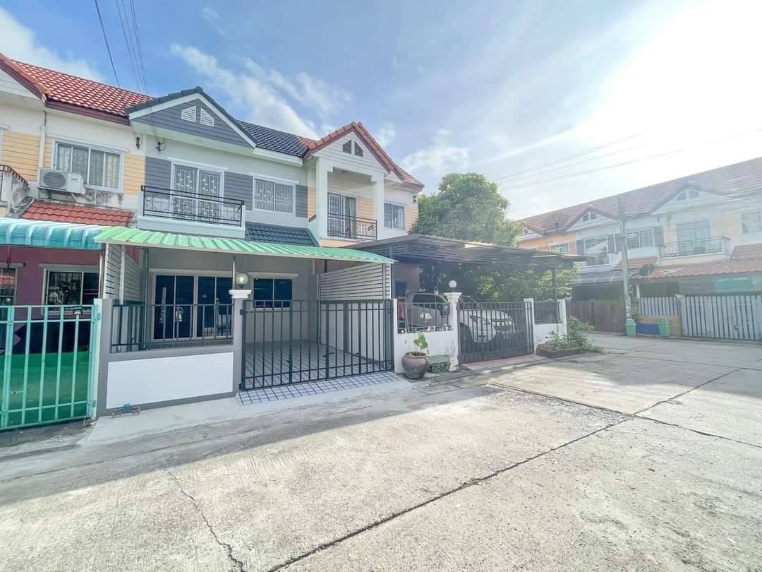 หมู่บ้าน ณ นนท์ ต้นซอยวัดลาดปลาดุก ทาวน์เฮาส์ 2 ชั้น 23ตรว.